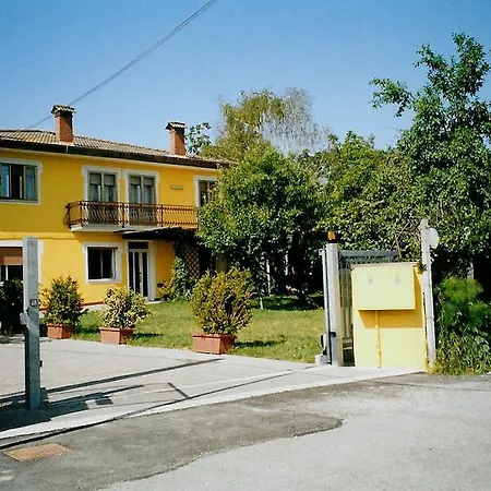 Casa Del Miele Guest house 2*