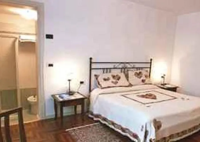 Affittacamere Casa Del Miele 3*